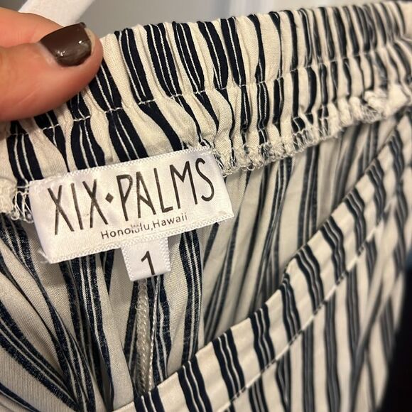 XIX Palms Striped Pant - Slit in Bottom Leg - Size 1 - Excellent Condition - Picture 4 of 4